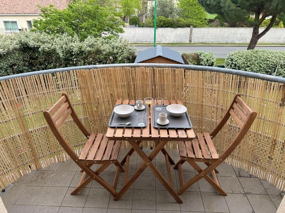 Appartement Confort Et Balcon Ludon-Médoc Exterior foto